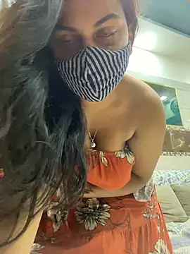 HaaniKaur online show from 8, 1, 2025