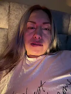 xLadyScarlettx online show from 3, 1, 2025