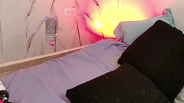 Snapshot of sara_smith45 chatting on 22, 10, 2025 sara smith45 online show from 22, 10, 2025