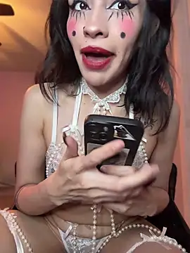 Gothbabbi online show from 8, 4, 2026
