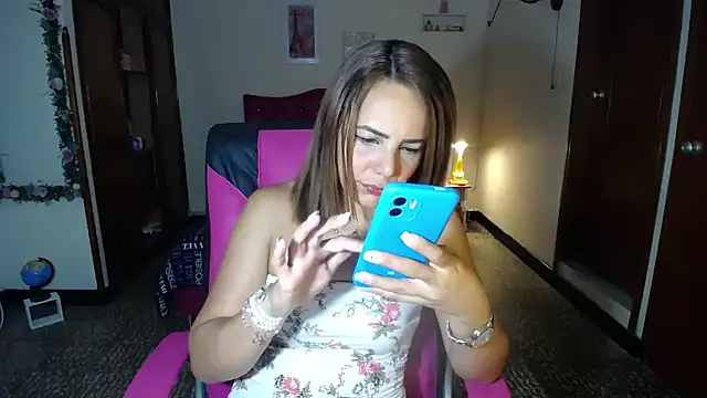 Snapshot of danielle_rose_1 chatting on 10, 2, 2025 danielle rose 1 online show from 10, 2, 2025