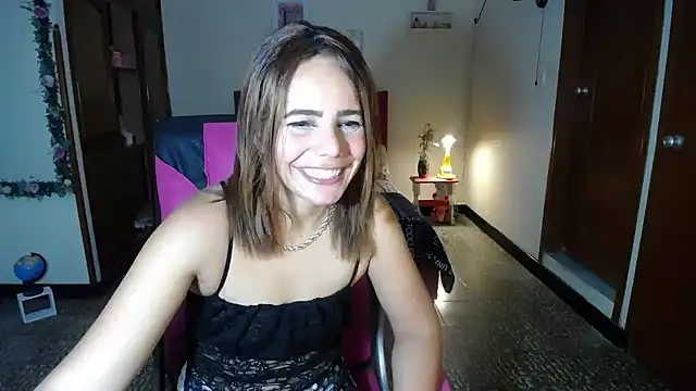 Snapshot of danielle_rose_1 chatting on 11, 2, 2025 danielle rose 1 online show from 11, 2, 2025