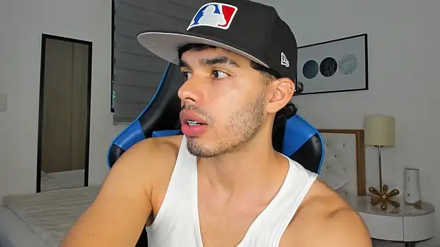 Snapshot of mateoleonee chatting on 6, 12, 2024 mateoleonee online show from 6, 12, 2024