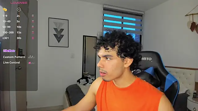 Snapshot of mateoleonee chatting on 5, 2, 2025 mateoleonee online show from 5, 2, 2025