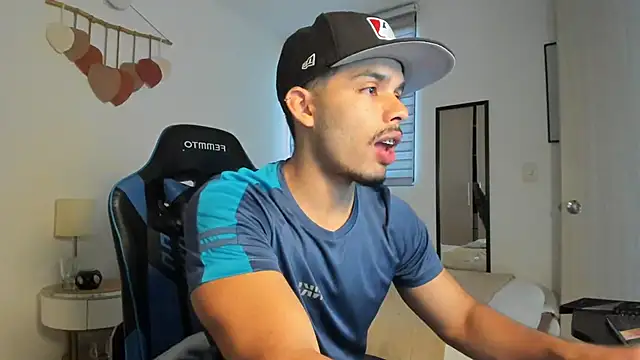 Snapshot of mateoleonee chatting on 27, 9, 2025 mateoleonee online show from 27, 9, 2025