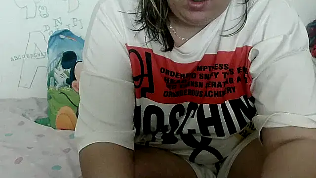 Snapshot of VixenBya chatting on 22, 12, 2024 VixenBya online show from 22, 12, 2024