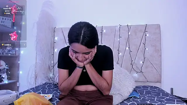 Snapshot of Kaela18 chatting on 12, 12, 2024 Kaela18 online show from 12, 12, 2024