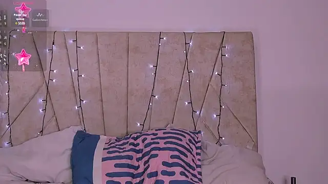 Snapshot of Kaela18 chatting on 30, 12, 2024 Kaela18 online show from 30, 12, 2024