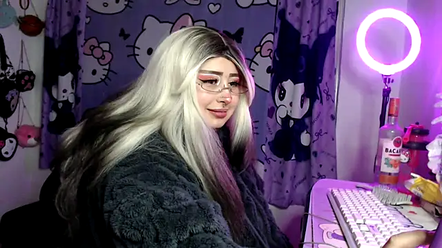 lussyevans24 online show from 19, 4, 2026