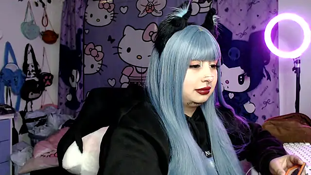 Snapshot of lussyevans24 chatting on 17, 7, 2026 lussyevans24 online show from 17, 7, 2026