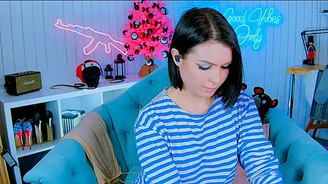 My toys pink online show from 4, 1, 2025