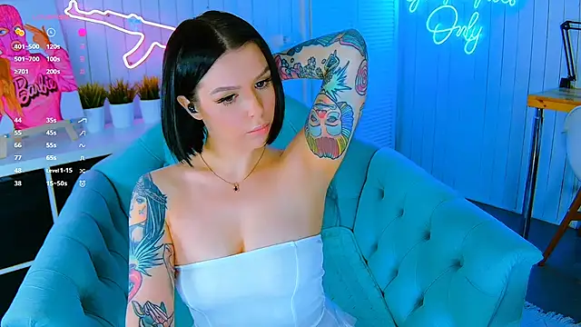 Snapshot of My_toys_pink chatting on 2, 4, 2026 My toys pink online show from 2, 4, 2026