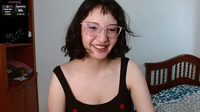 Snapshot of alexaa08 chatting on 27, 10, 2025 alexaa08 online show from 27, 10, 2025