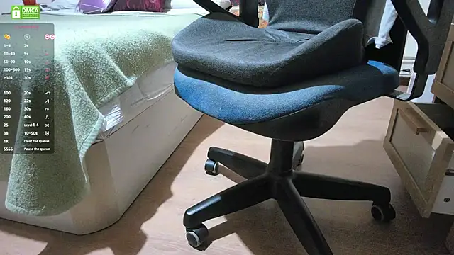 Papi Loveclits online show from 28, 4, 2026