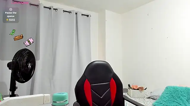 Snapshot of Sanddi_milff chatting on 2, 2, 2025 Sanddi milff online show from 2, 2, 2025