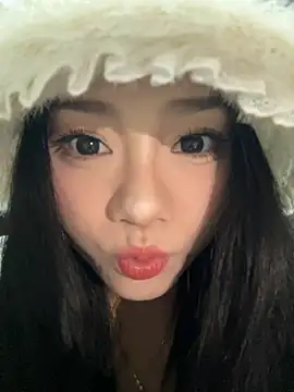 Snapshot of Asia-Melody chatting on 25, 2, 2025 Asia-Melody online show from 25, 2, 2025