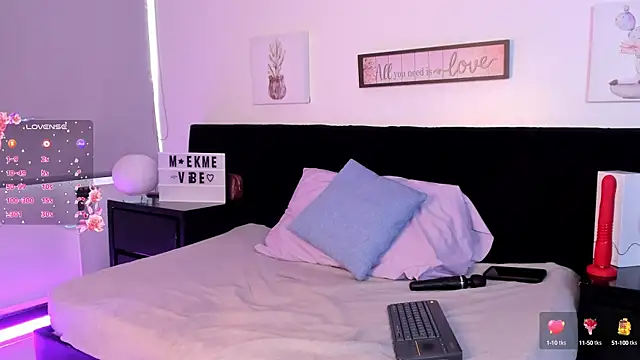 Natasha Kinski online show from 26, 2, 2025