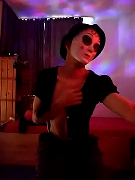 Snapshot of Dennis_2024 chatting on 8, 1, 2025 Dennis 2024 online show from 8, 1, 2025