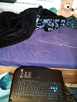 Snapshot of Dennis_2024 chatting on 12, 9, 2025 Dennis 2024 online show from 12, 9, 2025