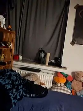 Snapshot of Dennis_2024 chatting on 19, 10, 2025 Dennis 2024 online show from 19, 10, 2025