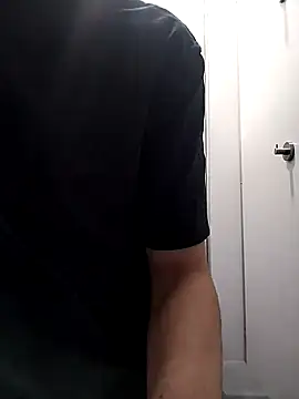 Snapshot of Dennis_2024 chatting on 11, 11, 2025 Dennis 2024 online show from 11, 11, 2025