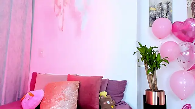 StormiRusso online show from 3, 2, 2025