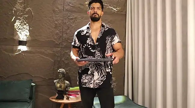 DannSaenz online show from 4, 3, 2025