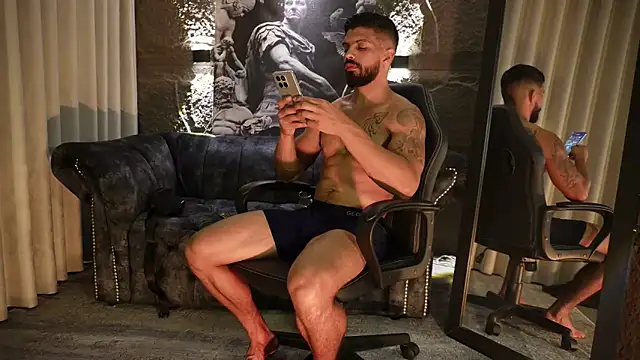 Snapshot of DannSaenz chatting on 13, 2, 2026 DannSaenz online show from 13, 2, 2026