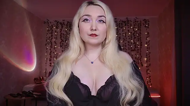 Snapshot of AllisonBlack_ chatting on 6, 10, 2025 AllisonBlack online show from 6, 10, 2025