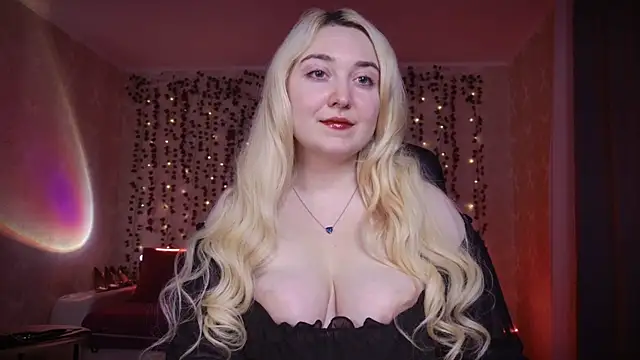 Snapshot of AllisonBlack_ chatting on 11, 10, 2025 AllisonBlack online show from 11, 10, 2025