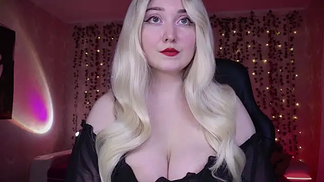 Snapshot of AllisonBlack_ chatting on 6, 11, 2025 AllisonBlack online show from 6, 11, 2025