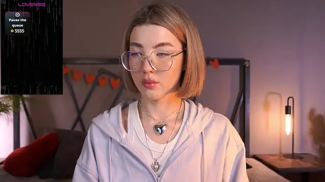 LindaThacker online show from 6, 3, 2025