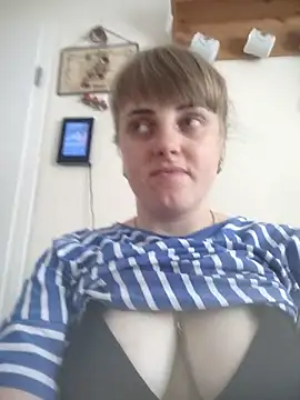 Snapshot of CoddessCrystal chatting on 1, 6, 2026 CoddessCrystal online show from 1, 6, 2026