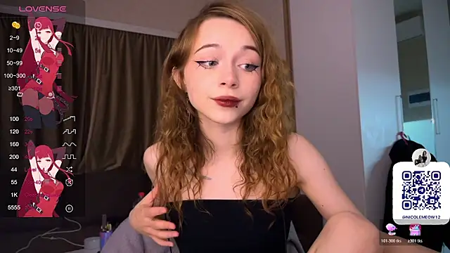 Snapshot of _SofiaBrown chatting on 6, 11, 2025 SofiaBrown online show from 6, 11, 2025