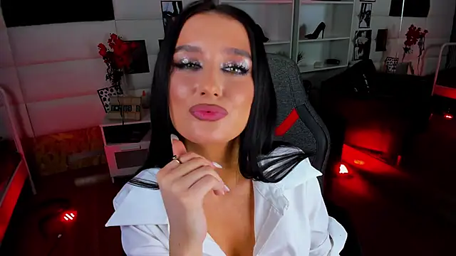 Snapshot of OmeliaDior chatting on 28, 1, 2025 OmeliaDior online show from 28, 1, 2025