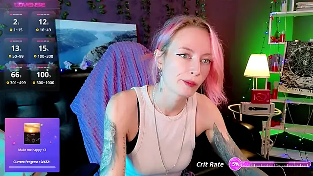 Snapshot of _HelenCarter chatting on 8, 11, 2025 HelenCarter online show from 8, 11, 2025