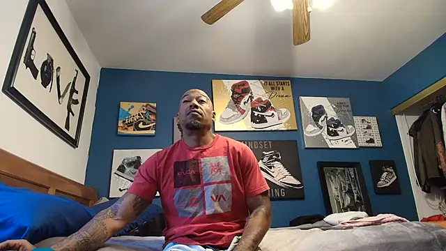 Snapshot of athephenomenal1 chatting on 8, 11, 2025 athephenomenal1 online show from 8, 11, 2025