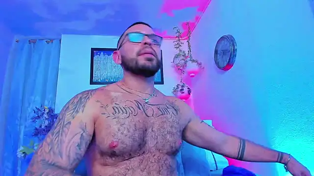 Snapshot of Adil_aminn chatting on 2, 2, 2025 Adil aminn online show from 2, 2, 2025