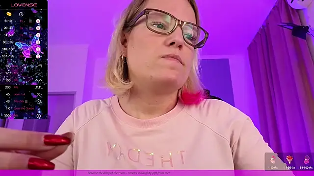 EVAshinyGIRL online show from 12, 1, 2025