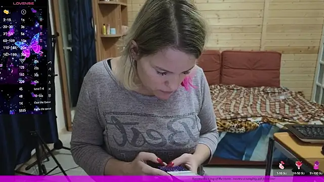 EVAshinyGIRL online show from 15, 1, 2025