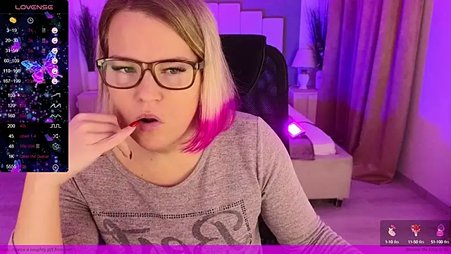 EVAshinyGIRL online show from 22, 1, 2025