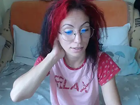 Snapshot of Emmatoo chatting on 12, 9, 2025 Emmatoo online show from 12, 9, 2025