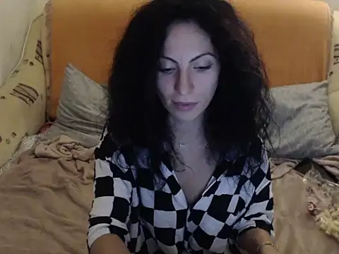 Snapshot of Emmatoo chatting on 1, 11, 2025 Emmatoo online show from 1, 11, 2025