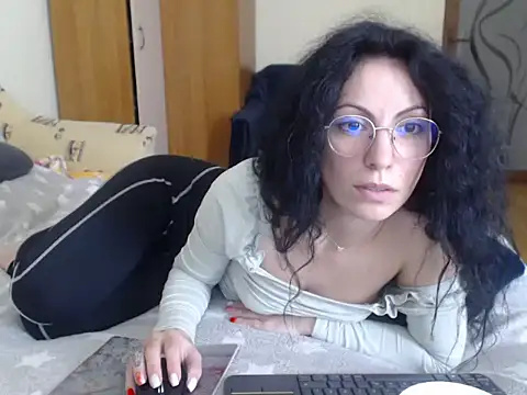 Emmatoo online show from 27, 2, 2026