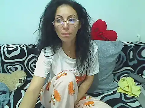 Emmatoo online show from 11, 4, 2026