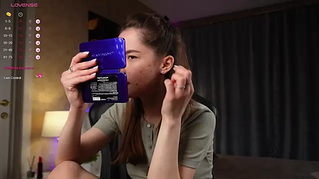 Amely Young online show from 6, 2, 2025