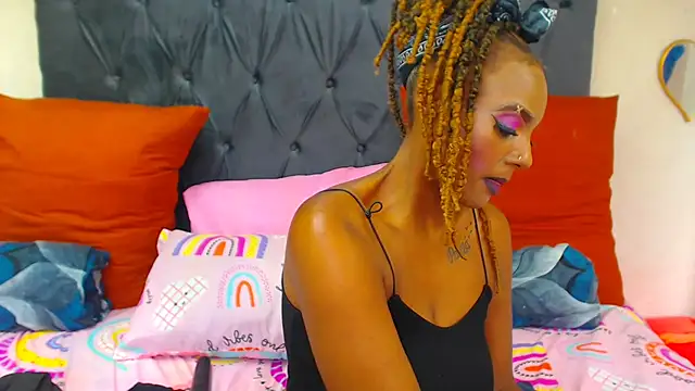 Snapshot of SAVAGExBOO chatting on 19, 2, 2025 SAVAGExBOO online show from 19, 2, 2025