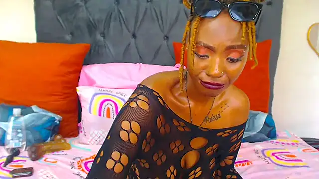 Snapshot of SAVAGExBOO chatting on 25, 2, 2025 SAVAGExBOO online show from 25, 2, 2025