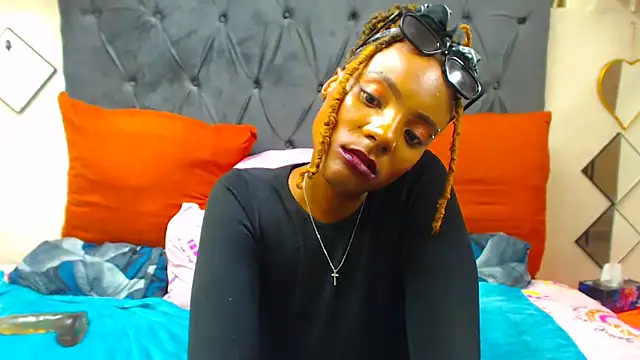 Snapshot of SAVAGExBOO chatting on 6, 3, 2025 SAVAGExBOO online show from 6, 3, 2025