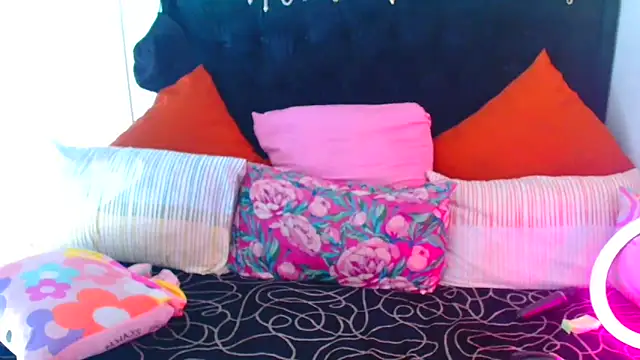 Snapshot of SAVAGExBOO chatting on 10, 11, 2025 SAVAGExBOO online show from 10, 11, 2025